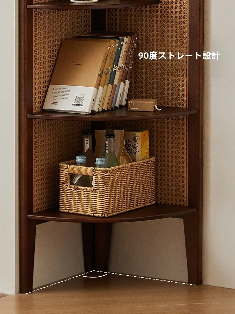 天然木製の藤編みコーナーラック：多層収納でリビングのインテリアを効率的に整える