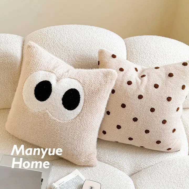 少女心いっぱい！ふわふわ毛糸抱き枕【インテリアクッション・セット含む】