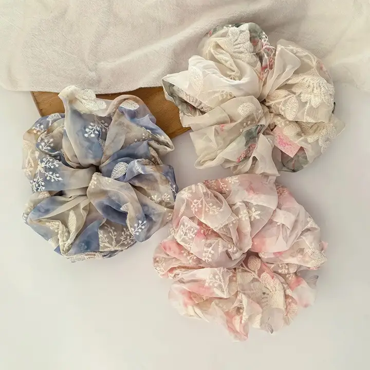 フランス風のメッシュ刺繍立体小花デザインのヘアゴム【高級感のある女性用アップスタイル用】