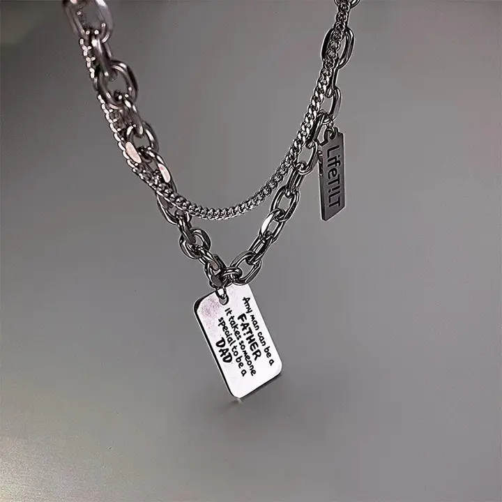 チタン製アルファベットペンダントネックレス【ヒップホップスタイル・メタルチェーン・レイヤードデザイン】