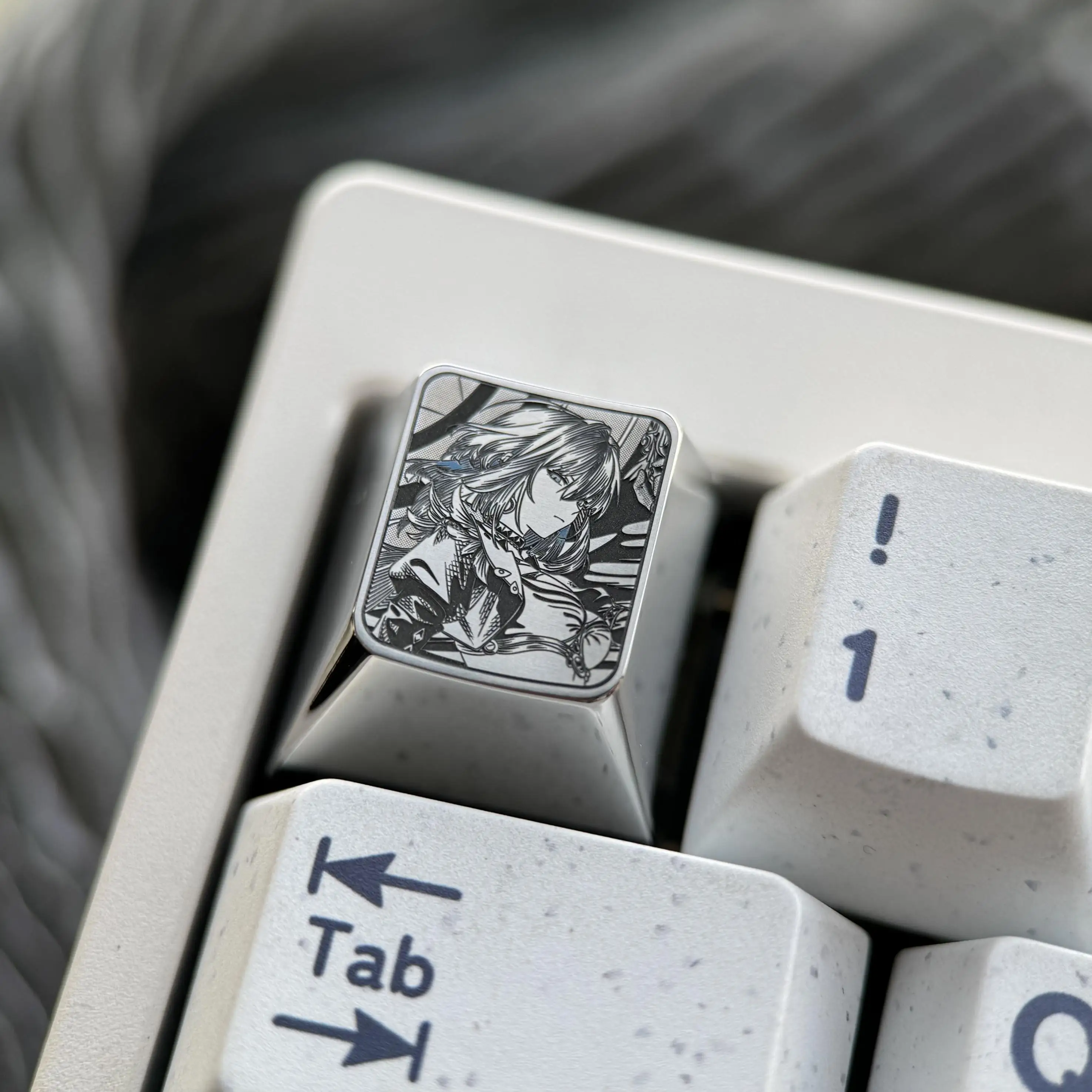 精密彫刻の点彩チタンキーキャップ ESCキー：CapsLockキーの正しい入力と使用法を解説