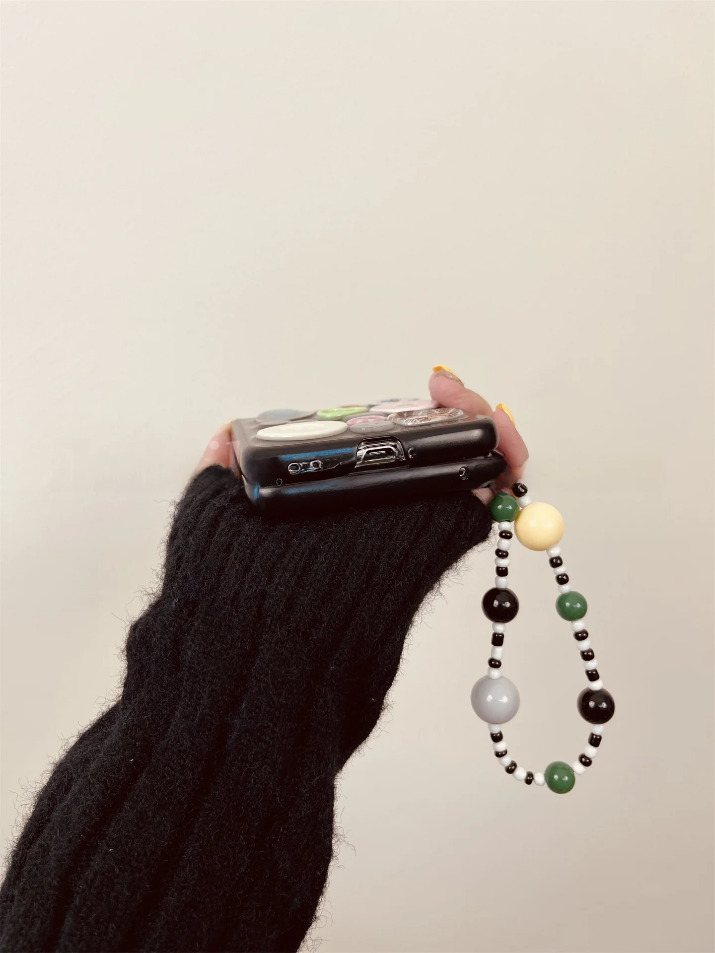 1枚でもオシャレなスマホケースは、こうやって選ぶ？