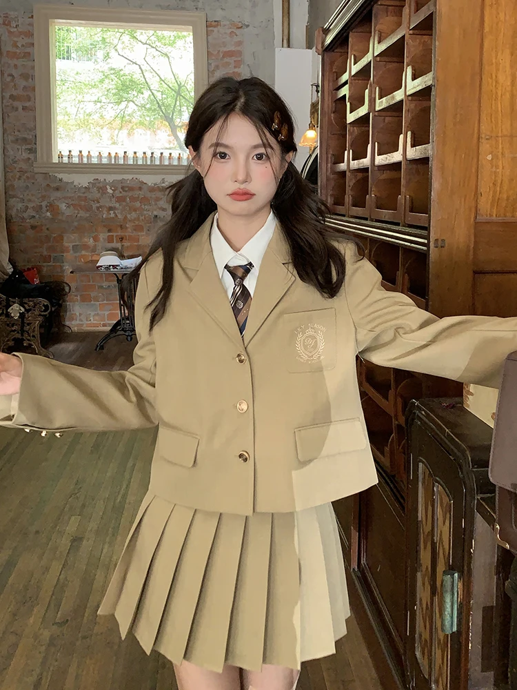 ブラウスの選び方｜通勤に最適な学校風カジュアルスタイルの完全ガイド
