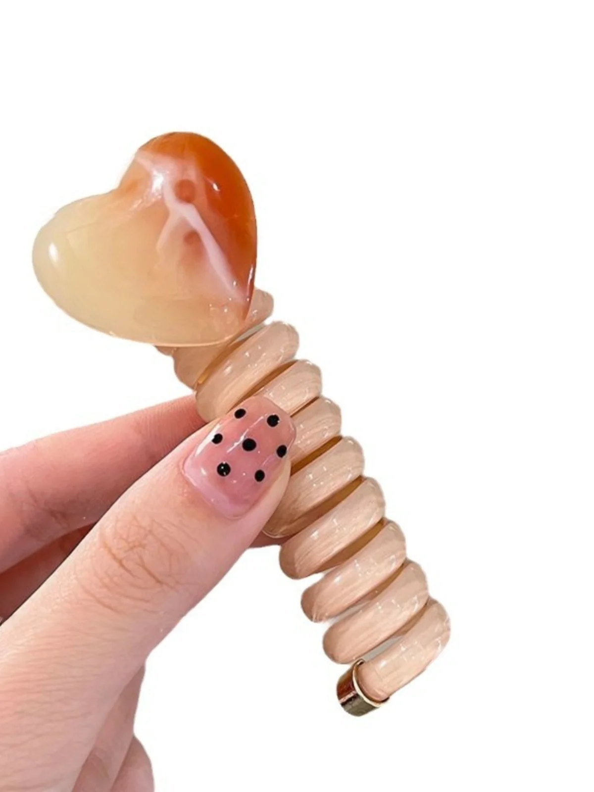 3歳の女の子にぴったりのまとめ髪は、どうやって選ぶ？