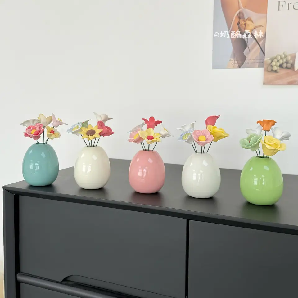 手作り陶器の花【クリームスタイル・インテリア用小花瓶・リビング・寝室・デスク用】