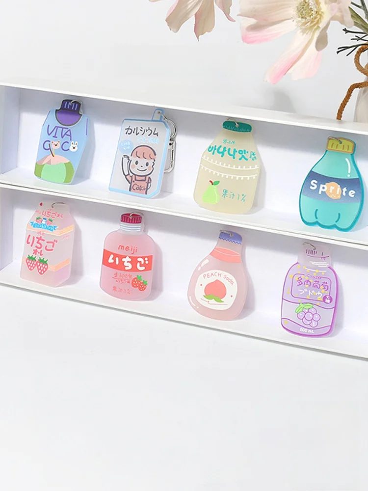 元気でかわいいソーダアクリルキーホルダー【星デザイン】：レジンでキーホルダーをつくるならおすすめのデザインとは？