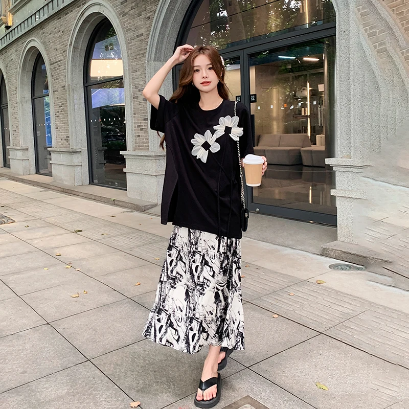 「tシャツ レディース コーデ」で失敗しない方法は？夏のシンプルさを演出する2点セットの選び方