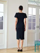 黒のアセテート混紡パフスリーブタイトワンピース【ボートネック】