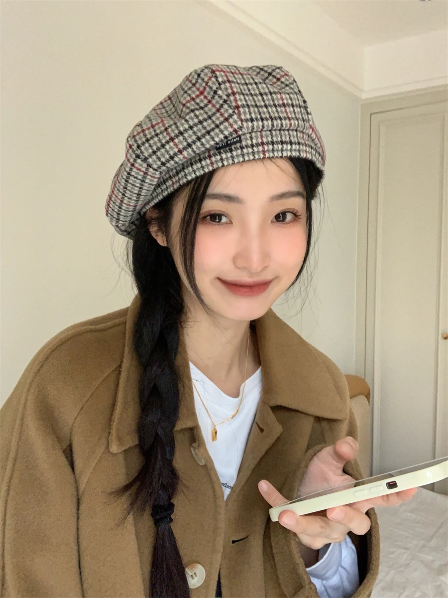 チェック柄ウールベレー帽で秋の街を彩るには？