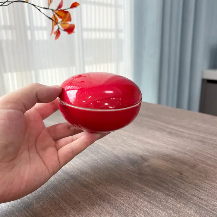 シンプルな陶器の蓋付き丸型小皿【赤色・家庭用・釉下彩仕上げ】