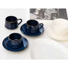 レトロデザインの陶器製ラテカップ【宝石のようなブルー・コーヒーカップと受け皿】