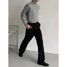 微妙なフレアデザインの高腰ストレートパンツ【フィット・ドレープ感あり】