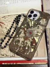 勇敢さを象徴する！レトロなデザインのスマートフォンケース【ゴールド仕上げ・アート調・光沢】