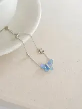 高級感のあるブルー樹脂製バタフライブレスレット【夏用・女性向け・エレガントなアクセサリー】