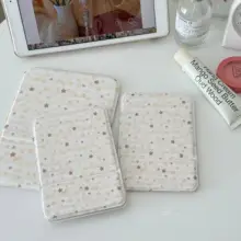 星型デザインの折りたたみ化粧鏡【女性用・携帯便利・スタンドタイプ】