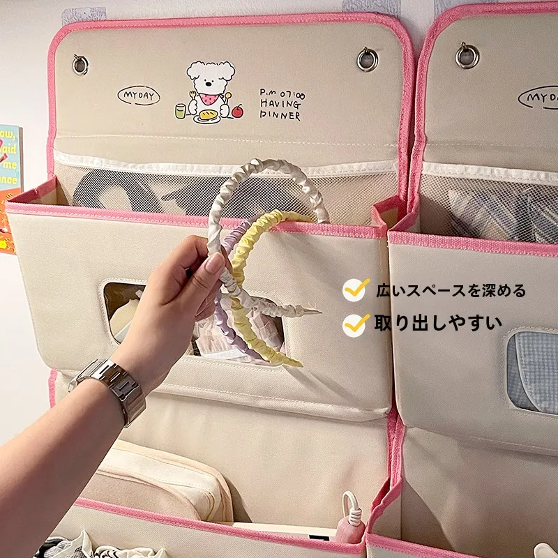 寝室用布製収納ポケット：クローゼット上の空間に最適なベッドサイド収納の実用性