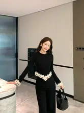 黒白花柄のかわいらしい韓国風コーディネート【 レディース・春用・二部式】（セットアップ対応）