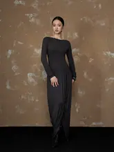 羊毛製のドレープ感あるロングスカート【プリーツ・国風・秋冬用・スリット入り】
