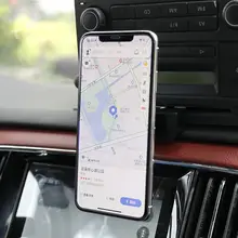 CD口磁石ナノ吸盤式車載スマホホルダー【防振・iPad対応】