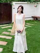 ノースリーブニットの切り替えタンクトップ＆プリーツスカート【夏用・柔らかい雰囲気・女性用】（セットアップ対応）