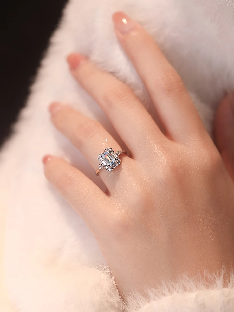 おしゃれな人が選ぶ 結婚指輪は、本当に「指輪」なのか？