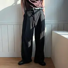 ストライプデザインのメンズスラックス【春秋用・ゆったりしたフィット・スタイル】