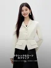 洗練されたデザインのショートジャケット【シンプル・通勤・テーラードカラー】