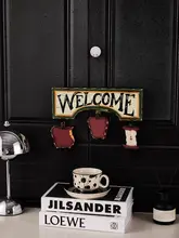 手描き風の無垢材製アップルデザインウェルカムプレート【壁掛け用・玄関用】