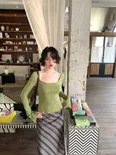 優雅なヴィンテージデザインのリヨセルコットンTシャツ【フィット感抜群・反ライン切り替え】