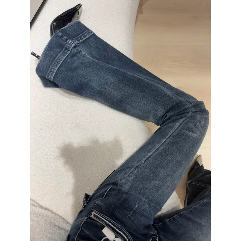 テーパードパンツとスリットフレアパンツの違いは？レトロブルーのエクストラロングパンツで解決するスタイルの悩み
