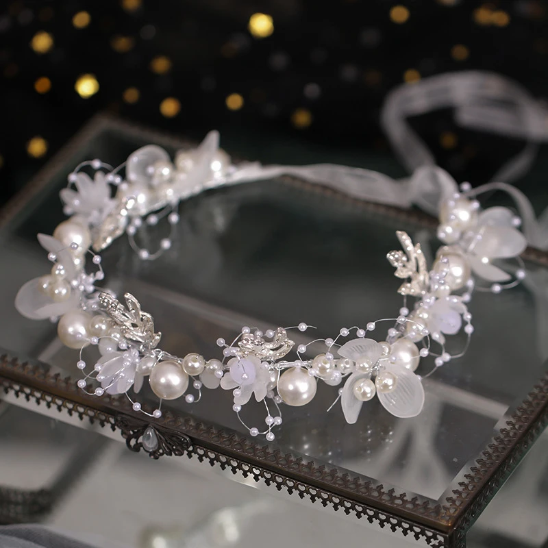 ゴールド ヘッドドレス と 生花 ヘッドドレス どちらがおすすめ？祭り ヘアセット に最適なアイテムは？
