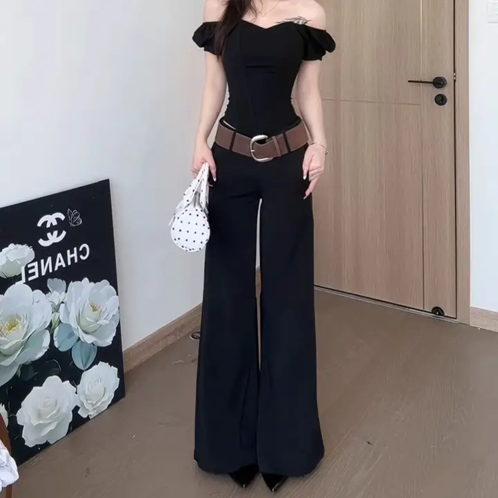 ブラック フレア パンツ【女性用・ワイドレッグ・フィット・カジュアル】