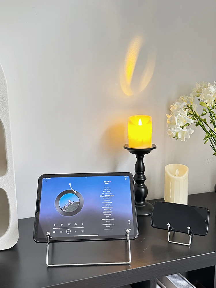 モバイルディスプレイを買うなら、まずはこのスタンドから始めるべき？