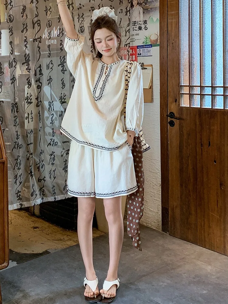 ボヘミアンファッションを楽しむには、まずは「どこで着るか」を決める？