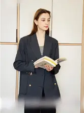 レトロ風 ダブルブレスト金ボタン グレーのカジュアルブレザー【トレンチカラー・ゆったりフィット・通勤用】