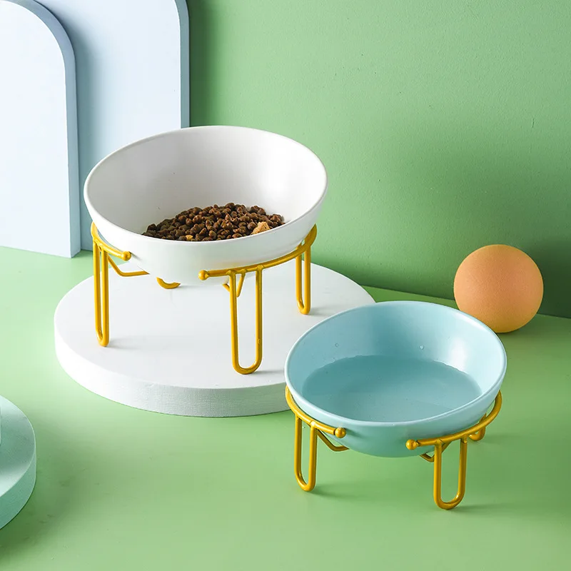 猫飼いが買ってよかったもの・悪かったもの正直に言う｜陶器製二重食器の傾斜口と高さ調整機能