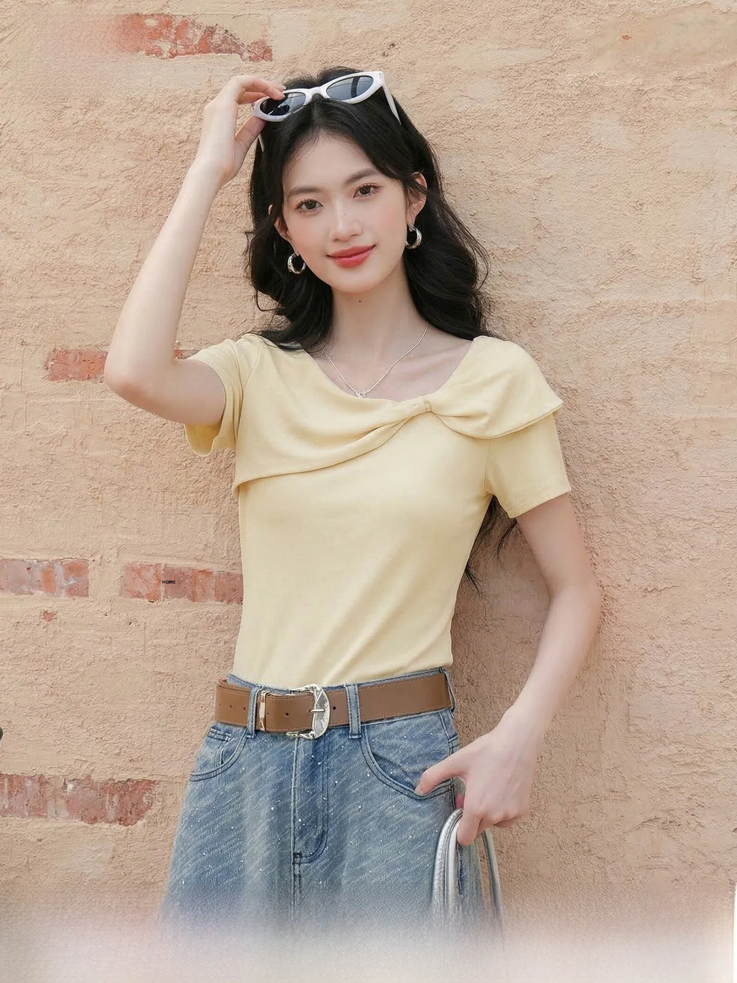 「moussy トップス」と「ドローストリング トップス」を比べて、本当におすすめなのはどれ？