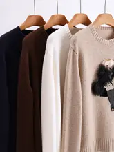 可愛いクマ刺繍入りニットセーター【中秋限定・小山羊绒・パープルラベル】