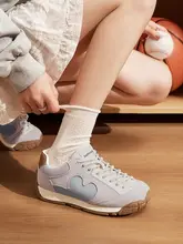 厚底レッドデザインスニーカー【女性用・通気性のあるメッシュ・春夏用・カジュアル】