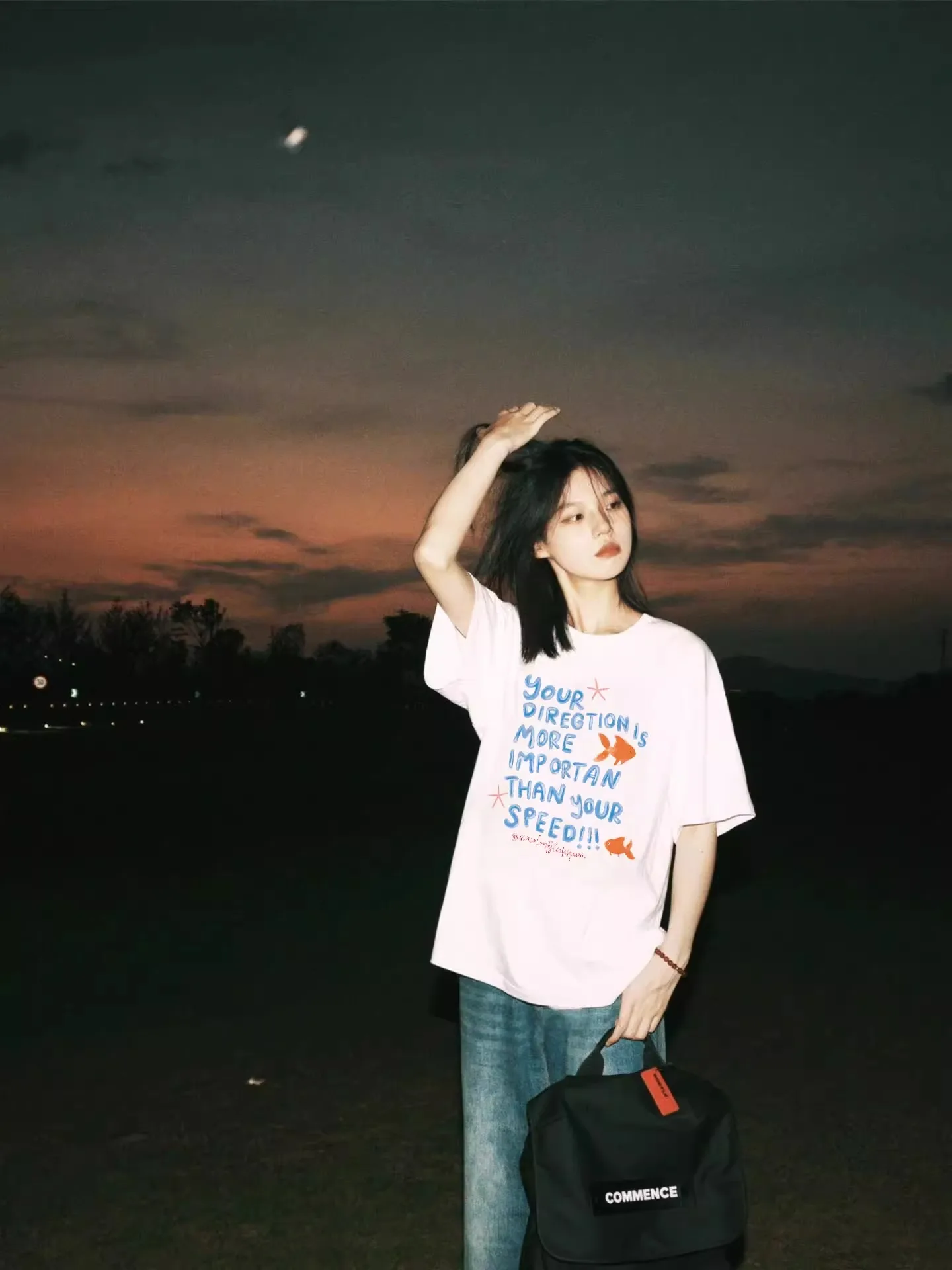 XLサイズのTシャツは本当に伸びないの？柔らかさとデザインが両立するアイテムを発見した