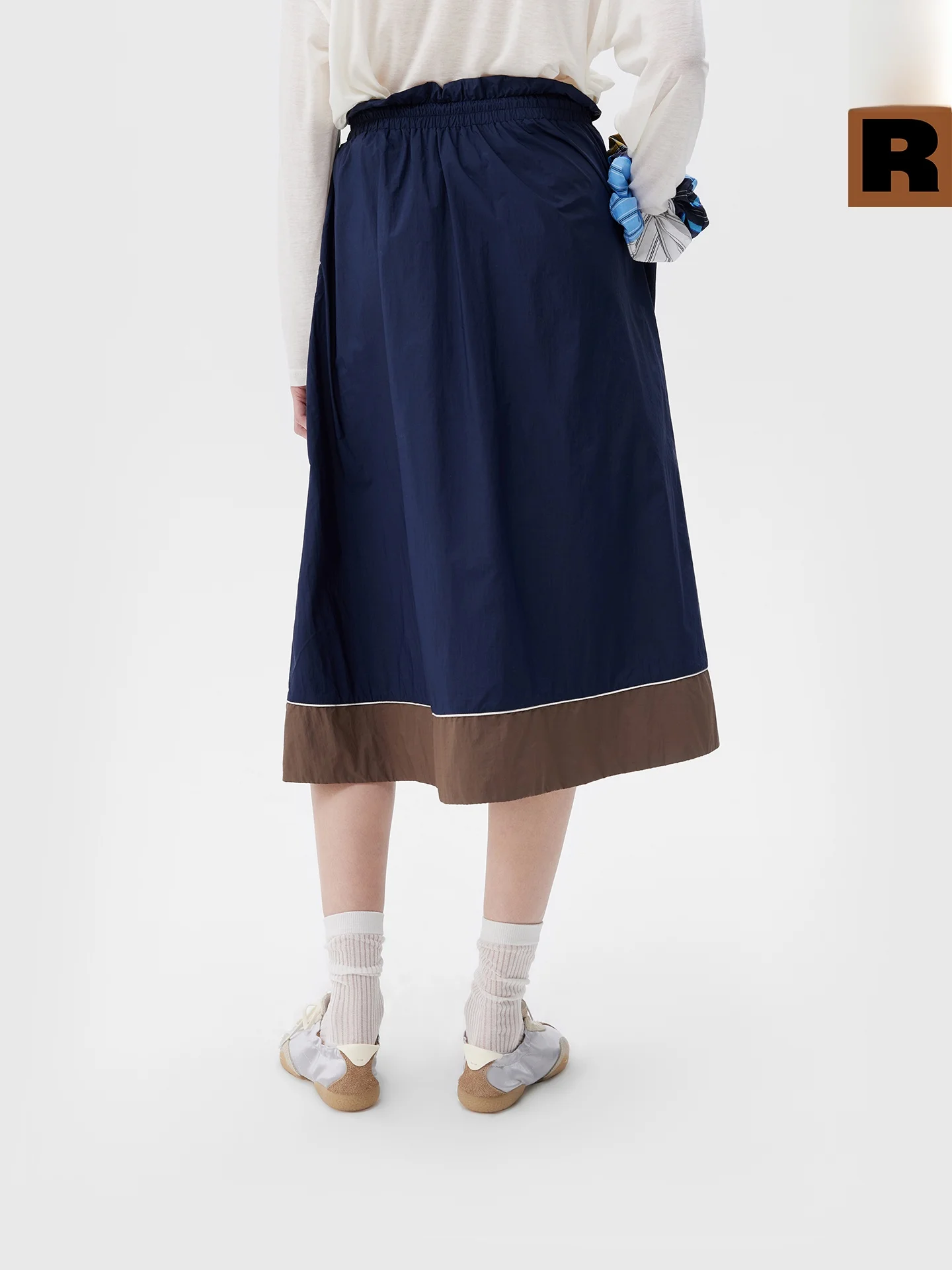 散歩にぴったりな服装は、本当に「軽くて涼しくて」が鍵？