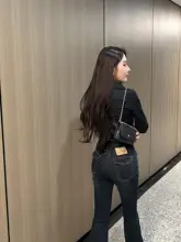 高腰美シルエット！レトロアメリカン風フレアデニムパンツ【極上の柔らかさ・Vカットデザイン】