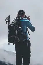 BLACKDOG カーボン製 登山杖【超軽量・伸縮式・アウトドア・ハイキング】