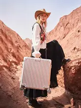 軽量キャリーバッグ【旅行用・パスワードロック付き・コンパクトデザイン】