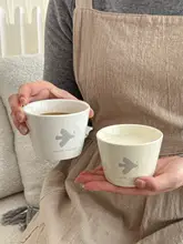 文芸的で清新なデザインの鳥モチーフ陶器カップ【コーヒー・ミルク・家庭用・カップル向け】