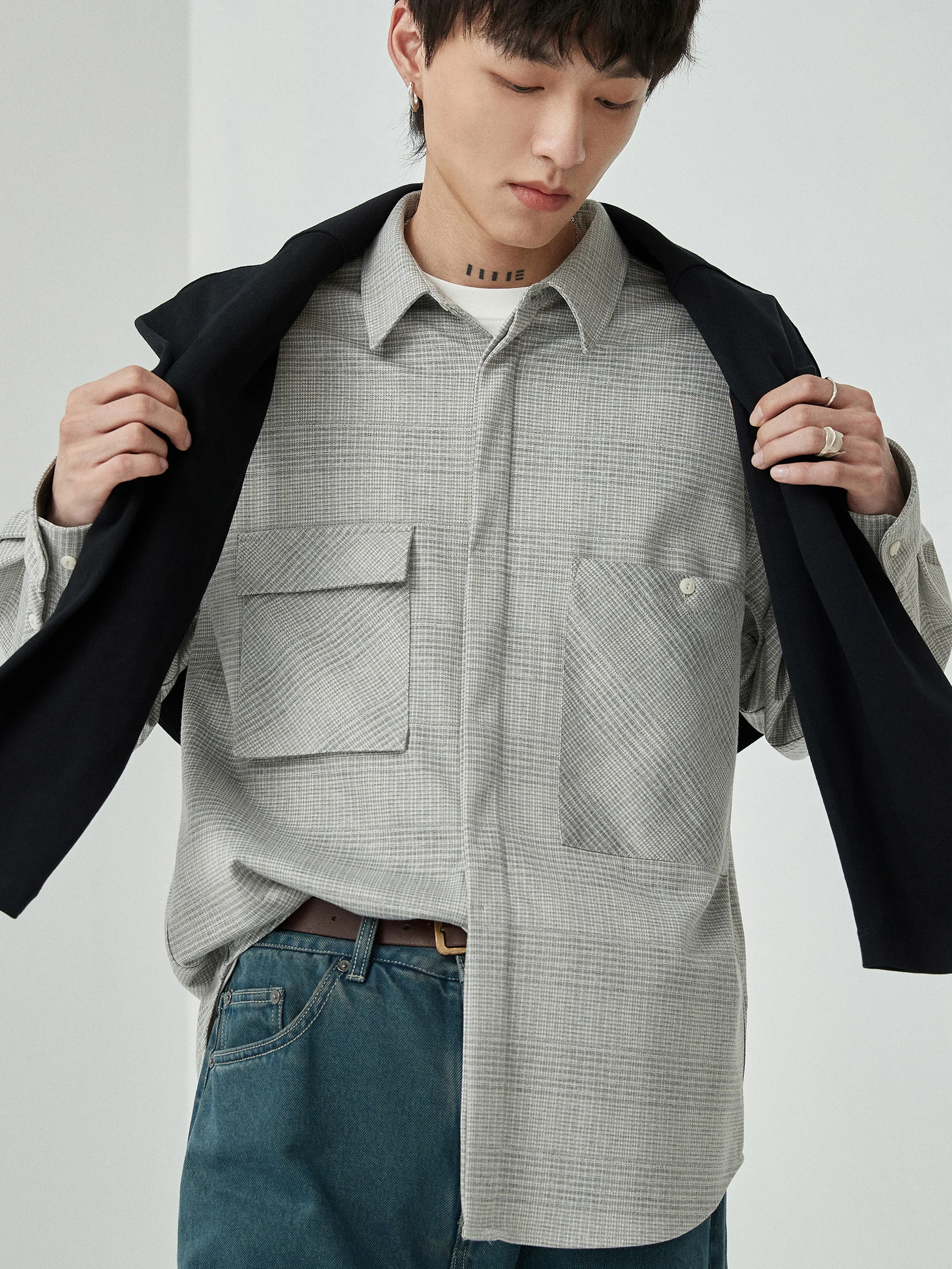 30代男性が春に着るべき「レトロチェックシャツ」は、どう選ぶ？