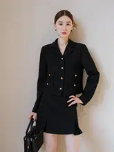 金属ボタン付きジャケットとロングスカート 【デザイン性と高級感を兼ね備えた女性用コーディネート】（セットアップ対応）