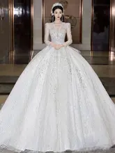 長袖Vネックデザインの花嫁用ウェディングドレス【フレンチスタイル・レトロ・大きなトレイン】