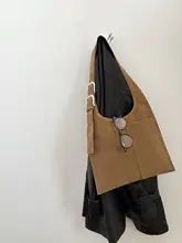 秋冬向けのデザイン！ファッションなスエード素材のショルダーバッグ【ダブルボタン・斜め掛け・レトロスタイル】