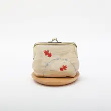 精緻なレトロデザイン！天然麻の金魚刺繍コインポーチ【鍵やカード収納にも最適】